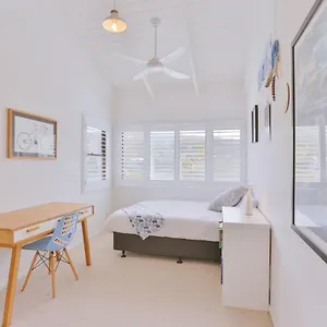 15-mcanally-drive-fabulous-family-home-with-magnificent.hotelssunshinecoast.net/