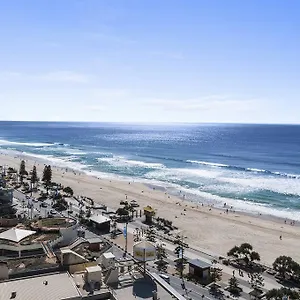 Surfers International Aparthotel